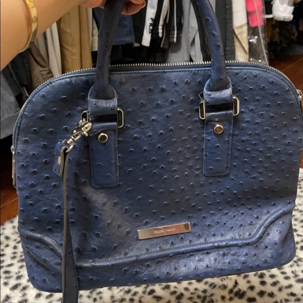 Navy handbag / like new